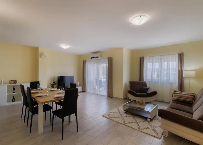 Maja Apartamento Komarna