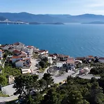 Διαμέρισμα Maja *