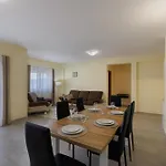 Διαμέρισμα Maja *